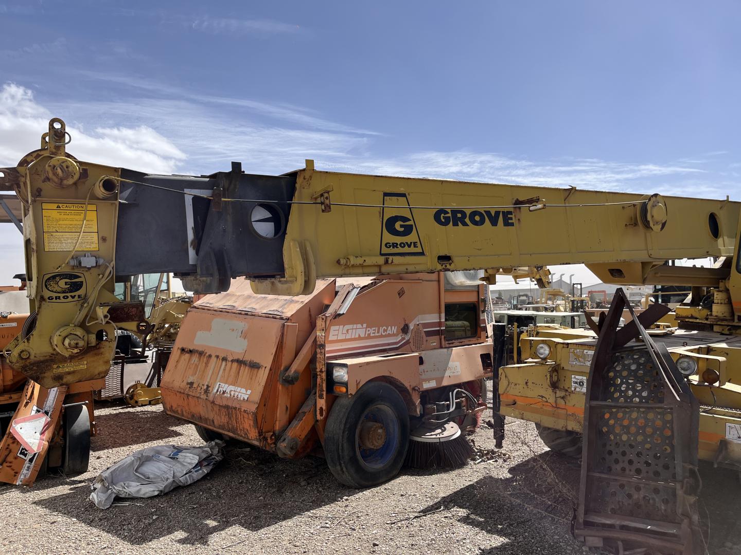 ./imagenes/INVOICE/2019/3272/GRUA GROVE RT-422 (35).JPG